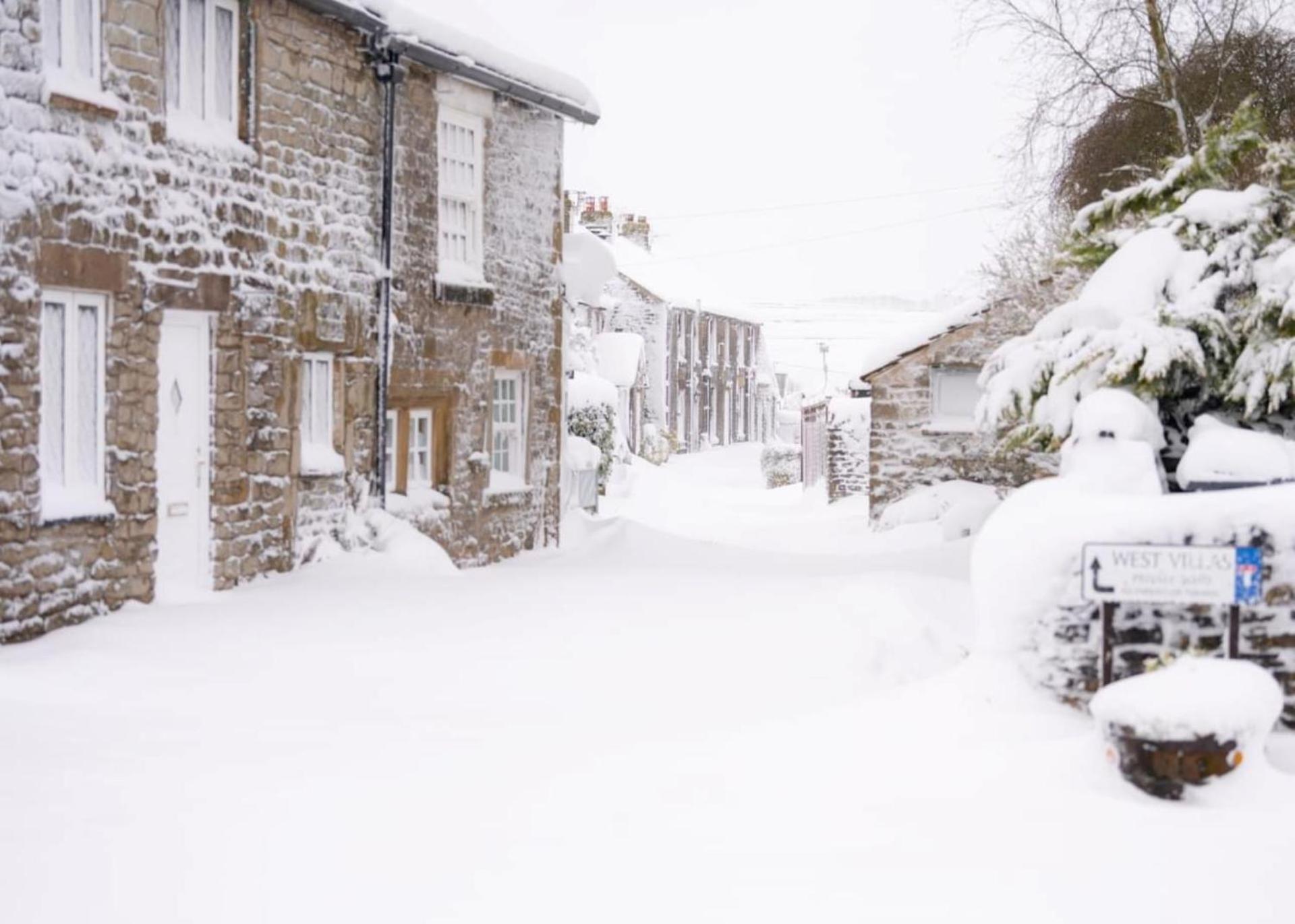 Sweet Pea Cottage Tideswell Exterior foto
